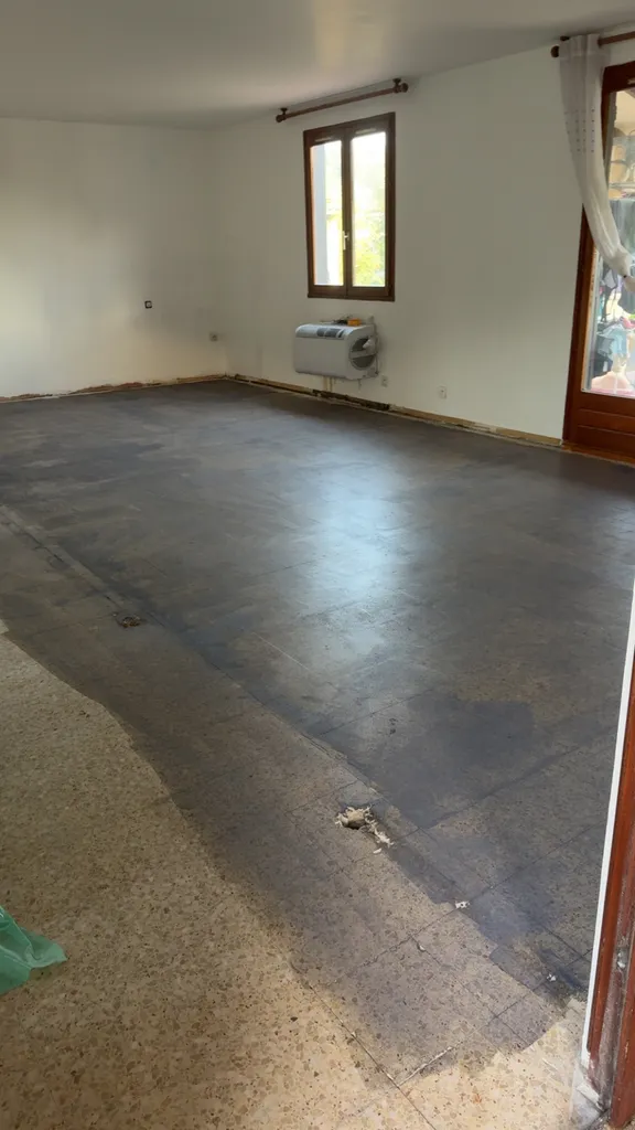 Que Mettre sur un Ancien Carrelage Avant de Recarreler , Primaire d'accroche ? Tout savoir Guide Rénovation