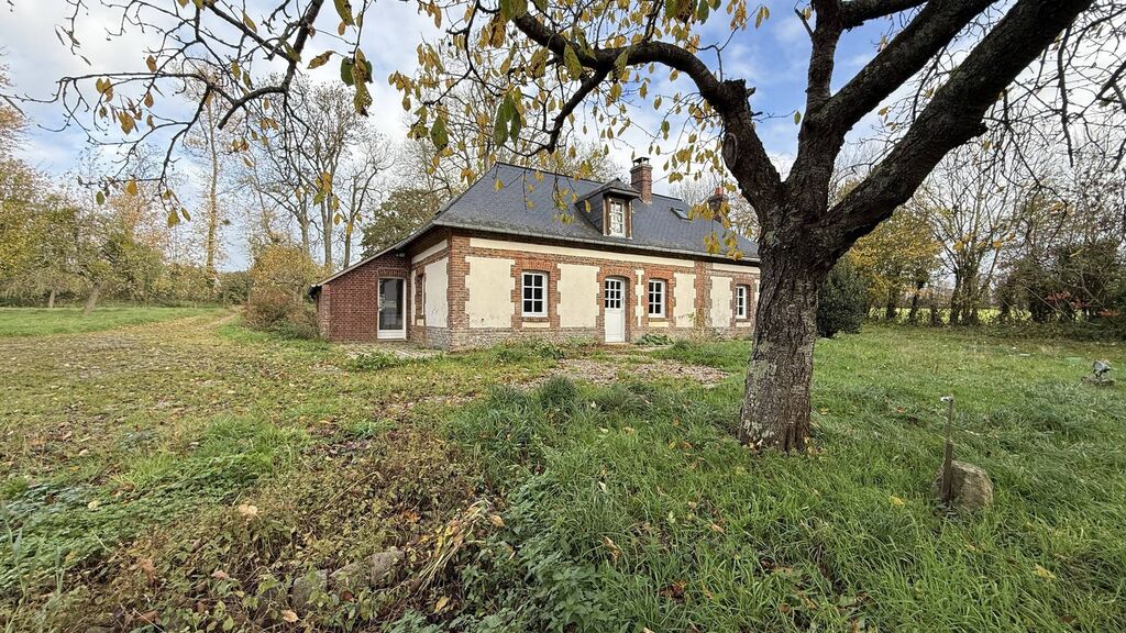 Maison de caractère à vendre près de Dieppe, pleine de charme et d’authenticité, dans un environnement naturel préservé.