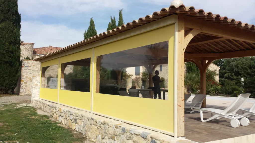 store FIXSCREEN avec fenêtres crystal