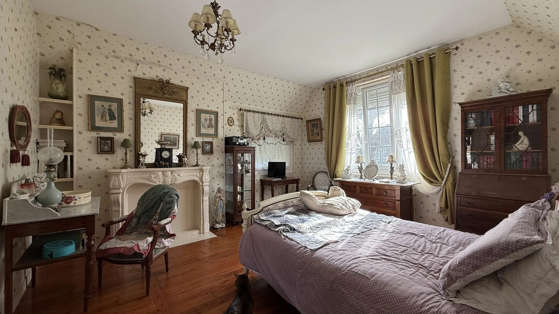 À l’étage, cette maison à vendre secteur Esplanade Dieppe offre quatre chambres, dont une d’environ 20 m².