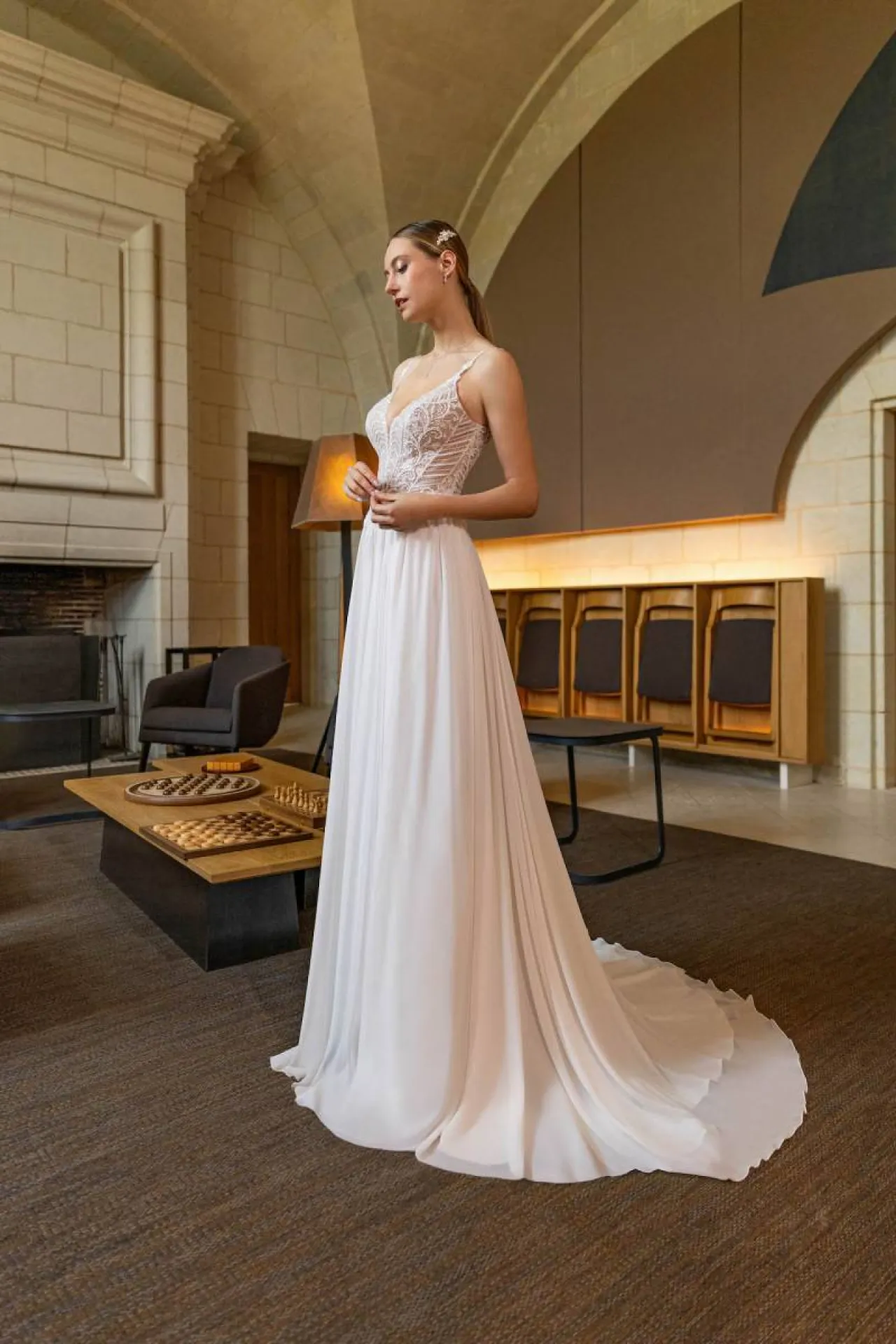 robe de mariée fluide élégante 