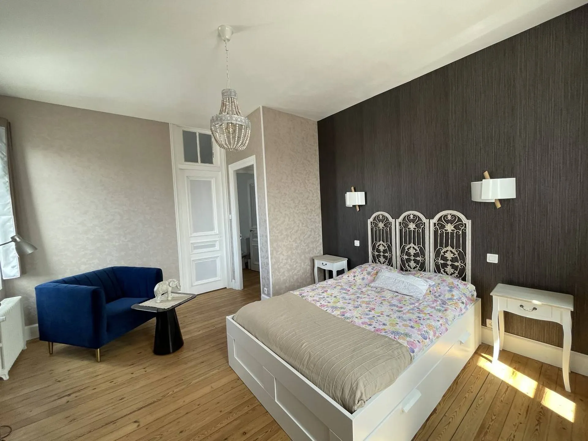 SOUS OFFRE Maison de Maître spacieuse en bord de mer entièrement rénovée, entre Dieppe et la Baie de Somme, en Normandie