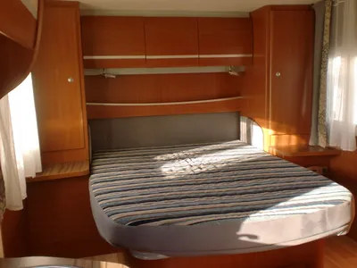 CAMPING CAR LIT CENTRAL