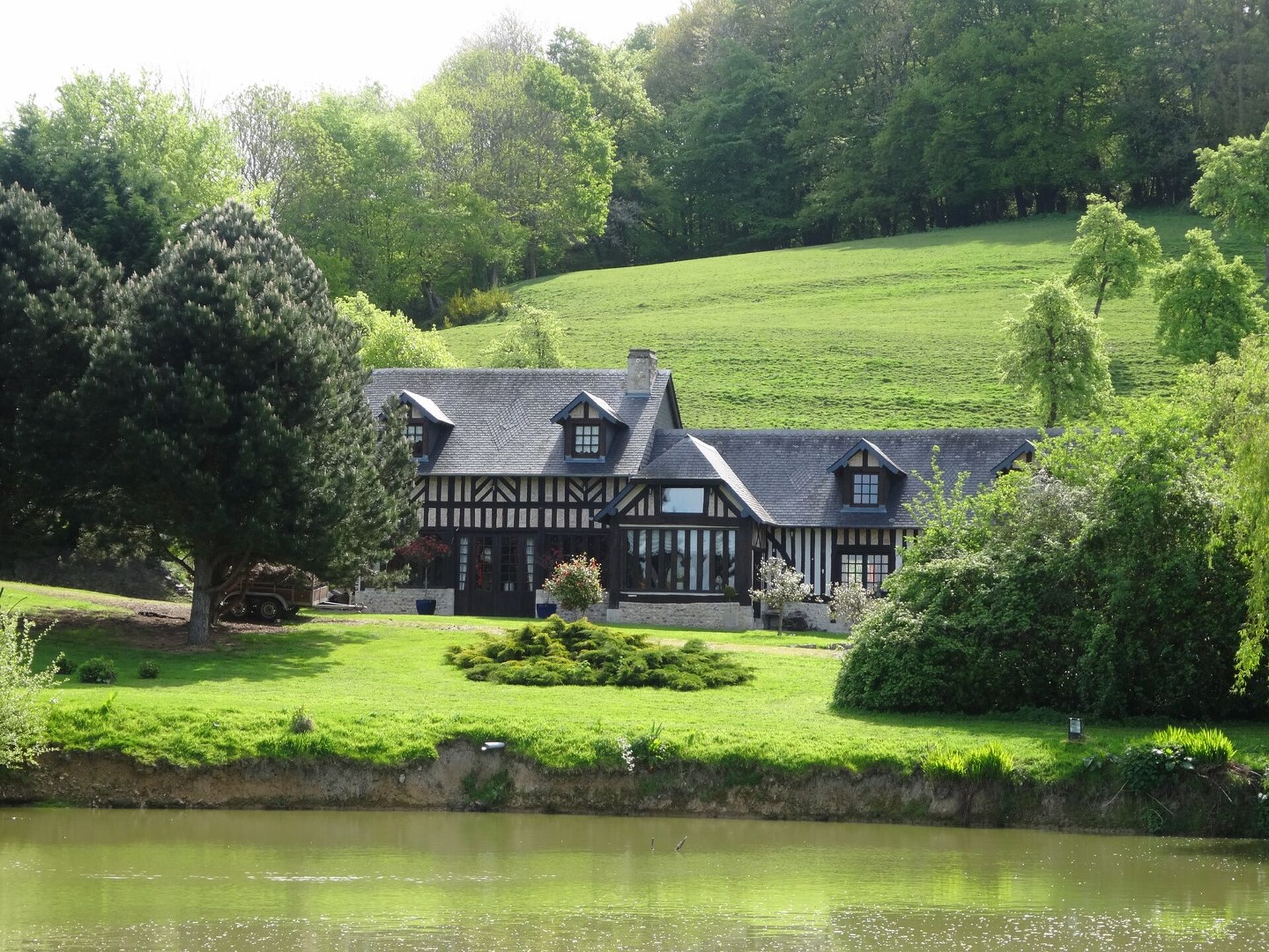 MAISON NORMANDE proche PONT L'EVEQUE