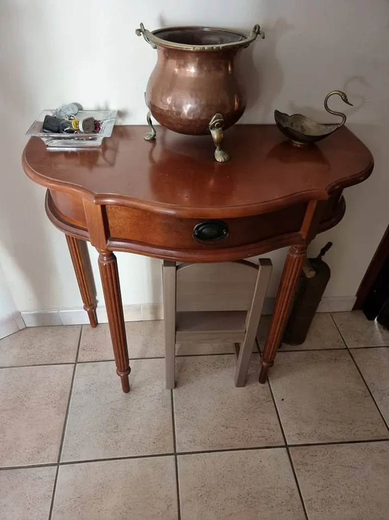 Décaper une console vernie Solliès-Pont