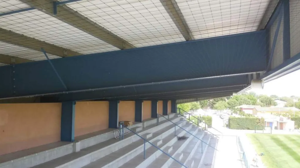 anti pigeons tribune stade