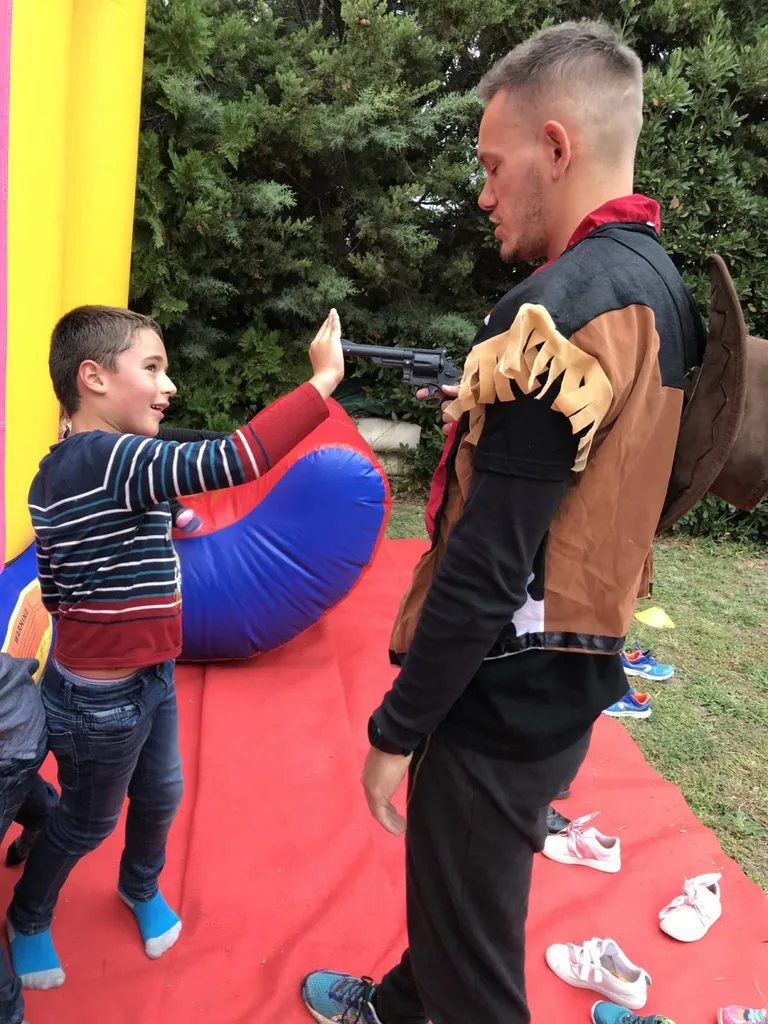 Animation anniversaire Cow boy  à Marseille, Aix, Martigues dans les Bouches du Rhône