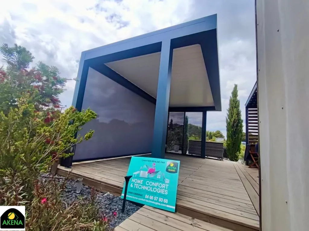 Pergola bioclimatique avec poteaux déportés Béziers