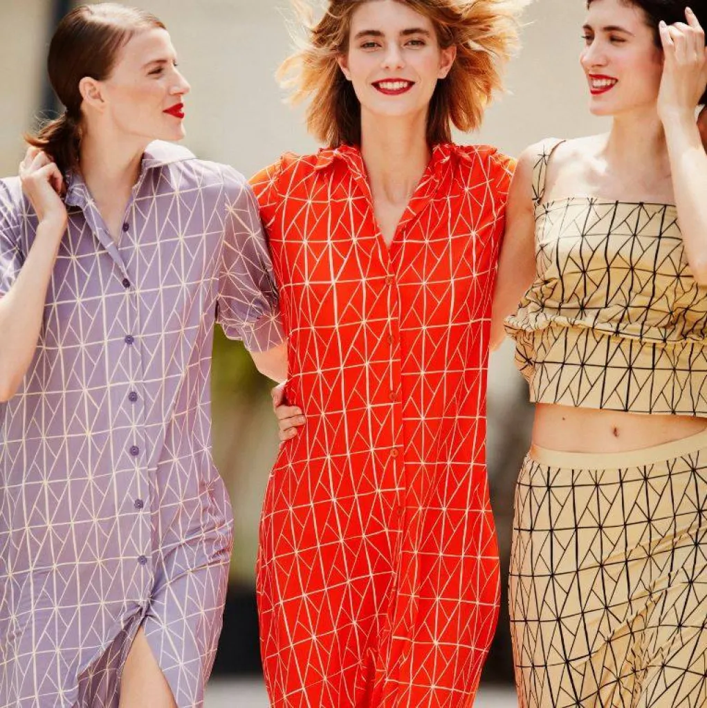 Siyu une féminité chuchotée, des motifs uniques, une maison de mode conçue par et pour les femmes.