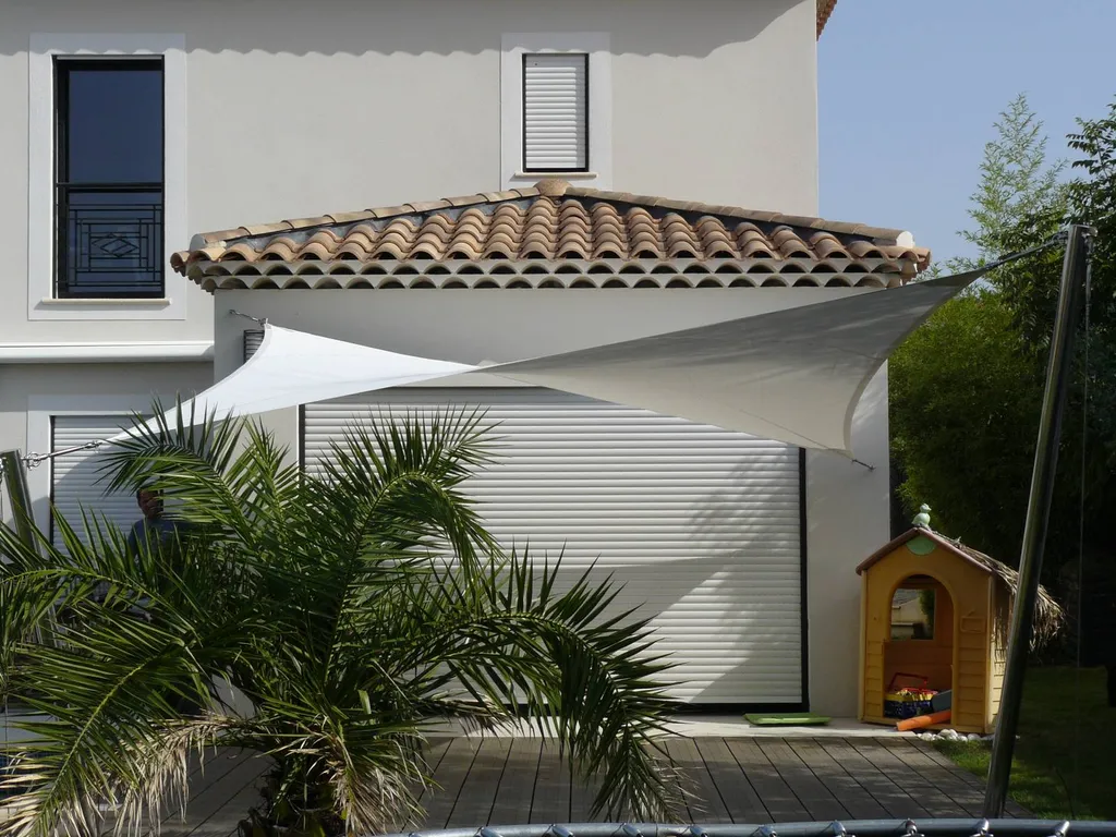 Voile d'ombrage sure mesure a Bandol dans le Var 