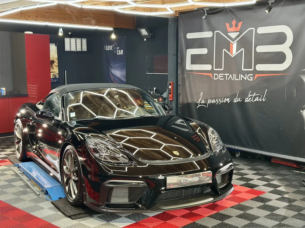 Traitement céramique by EMB DETAILING spécialiste Porsche sur Lyon 