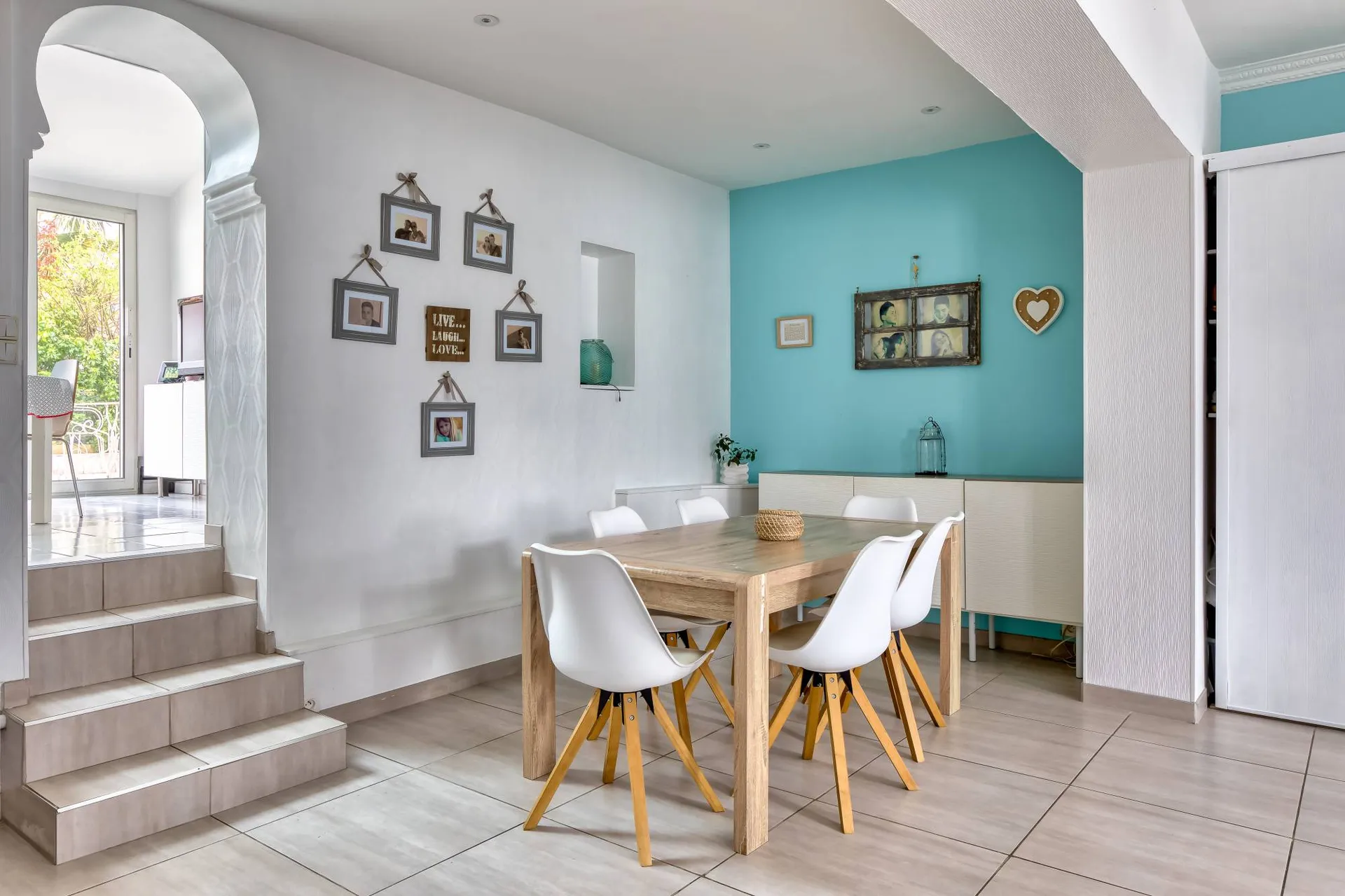 Maison de ville de 125m² rénovée avec goût et son jardin - Hauteurs de Dieppe, Normandie.