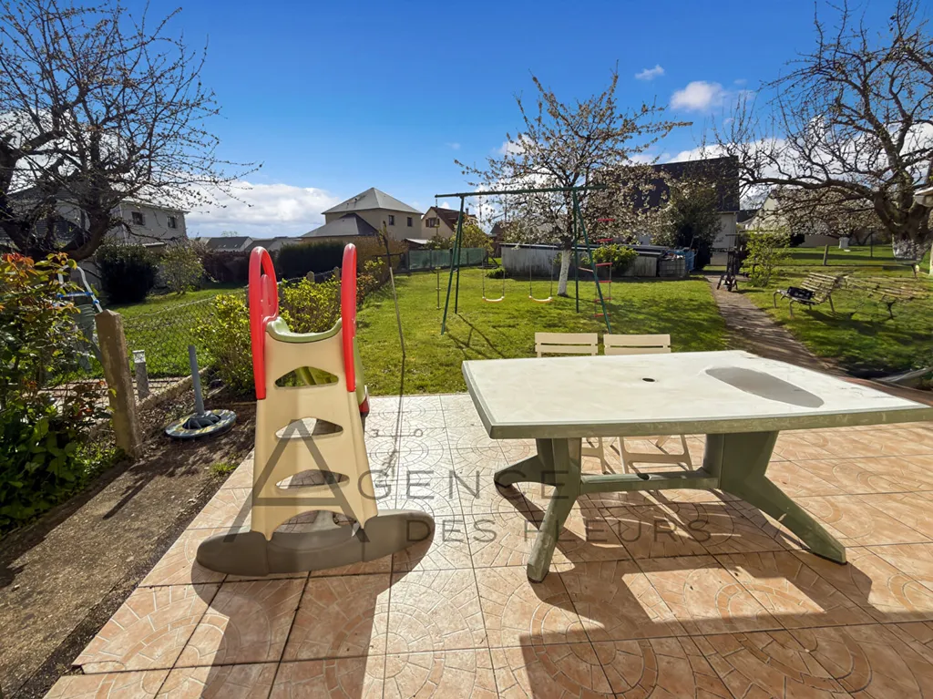 À vendre maison de 104 m² sur un terrain de 650 m² sur la commune de SAINT PIERRE LES ELBEUF 76320