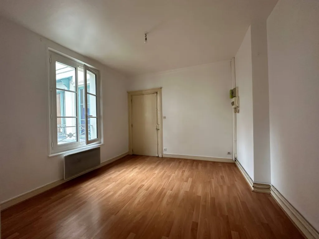 Situé au 1er étage