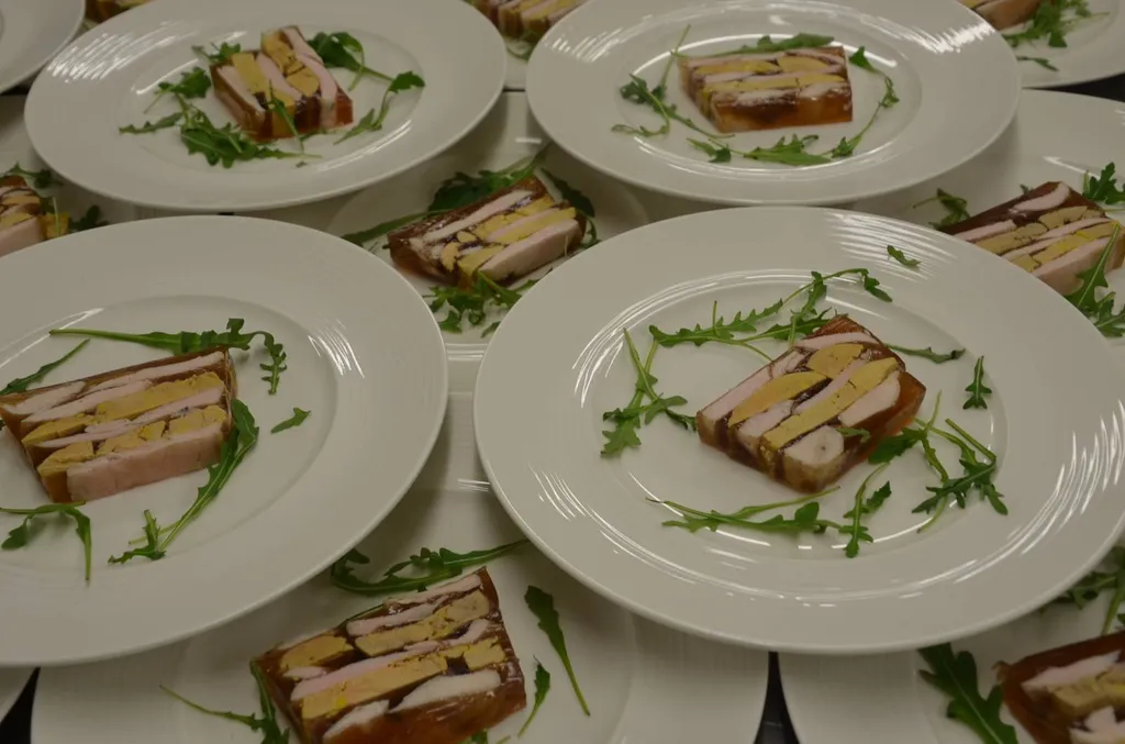 VOS REPAS DE CONSCRITS DANS LE BEAUJOLAIS AVEC ARTHUR TRAITEUR