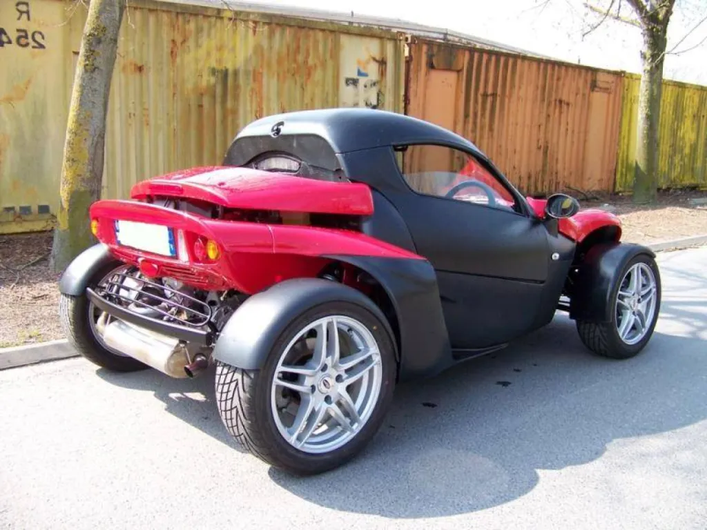 Secma sort son nouveau un toit rigide A venir voir au garage VSP LIGO pres de Toulon dans le Var 83