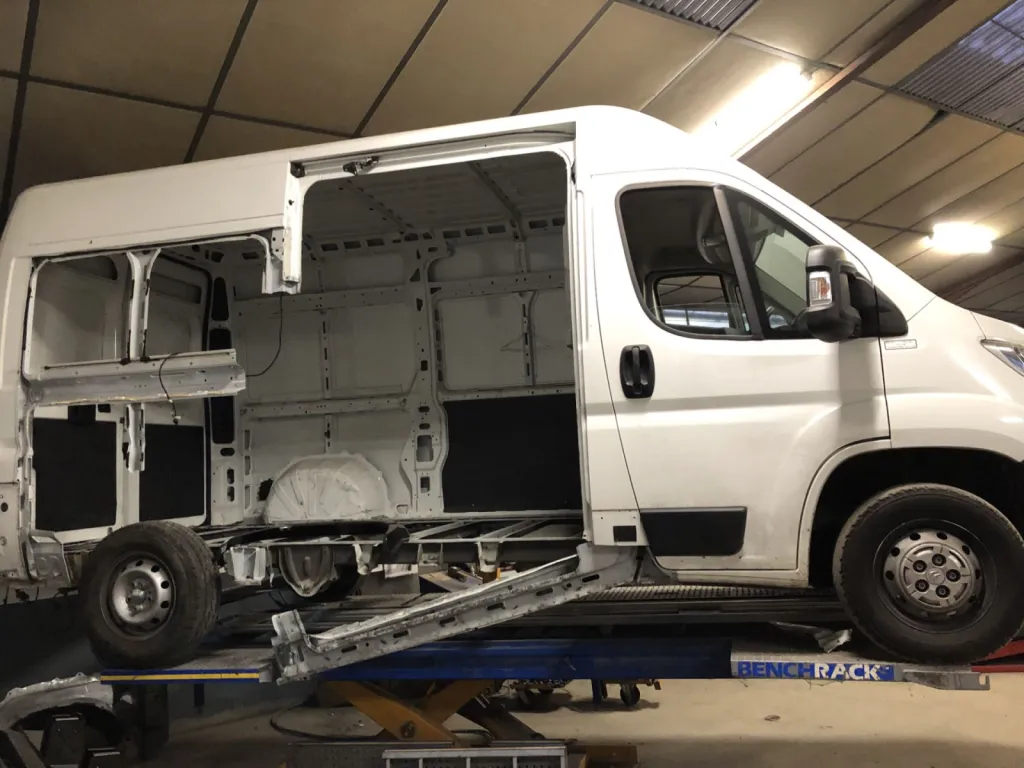 Remplacement élément carrosserie Artigues