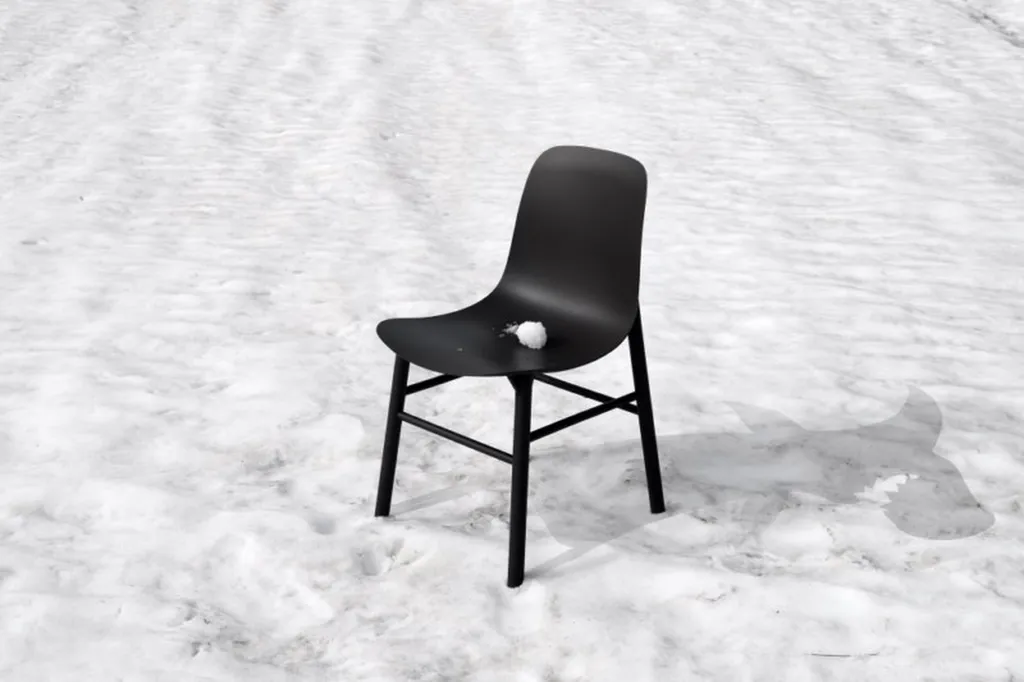 chaise Sharky aluminium de Kristalia chez issima