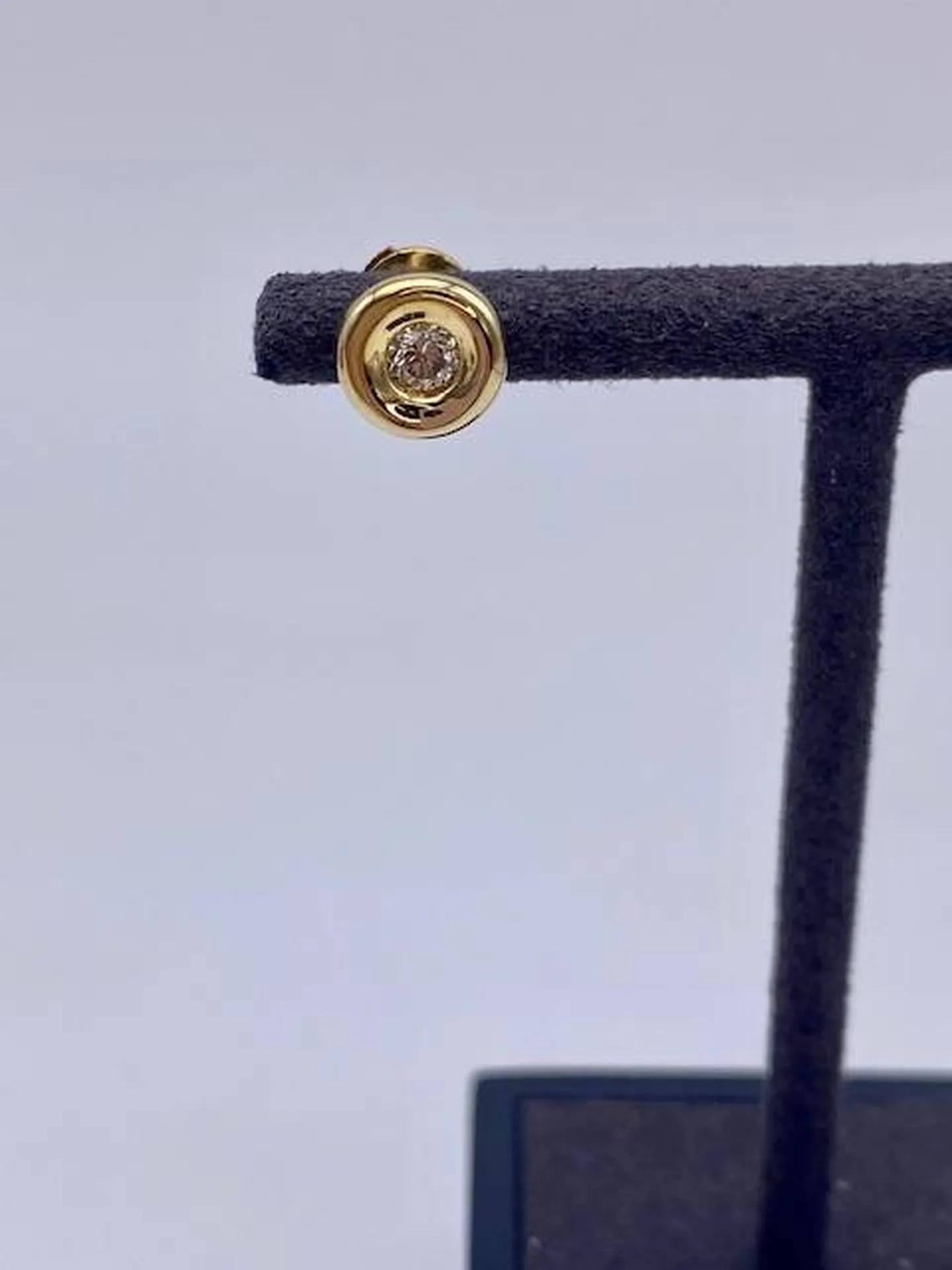 L'Essence du Raffinement : Les Boucles d'Oreilles en Or 750/1000ème et diamants chez Or Ligne à La Teste de Buch en Gironde