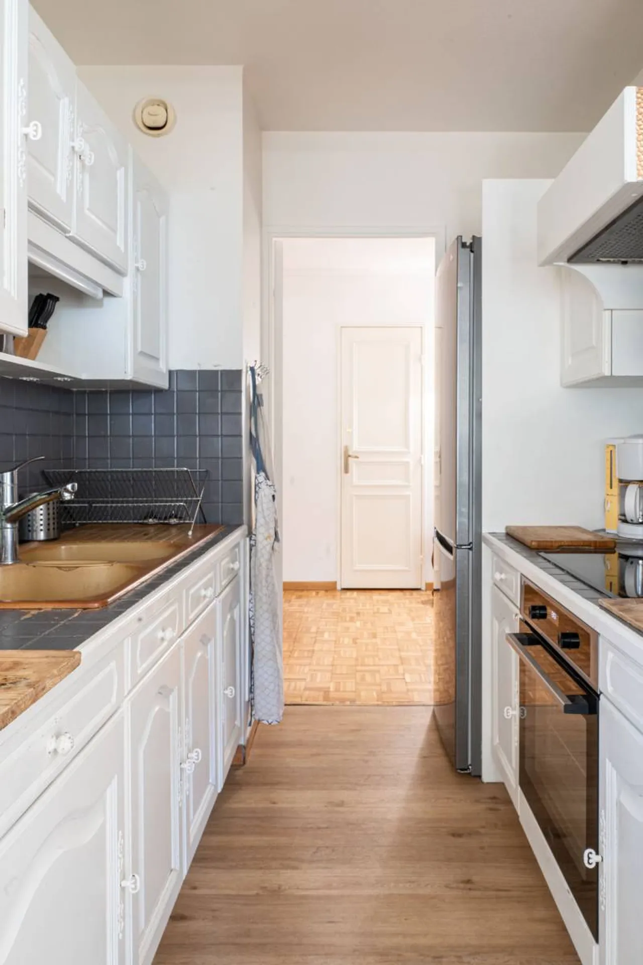 Appartement Cassis  T4 en rez-de-chaussée surélevé avec loggia dans résidence sécurisée avec parking