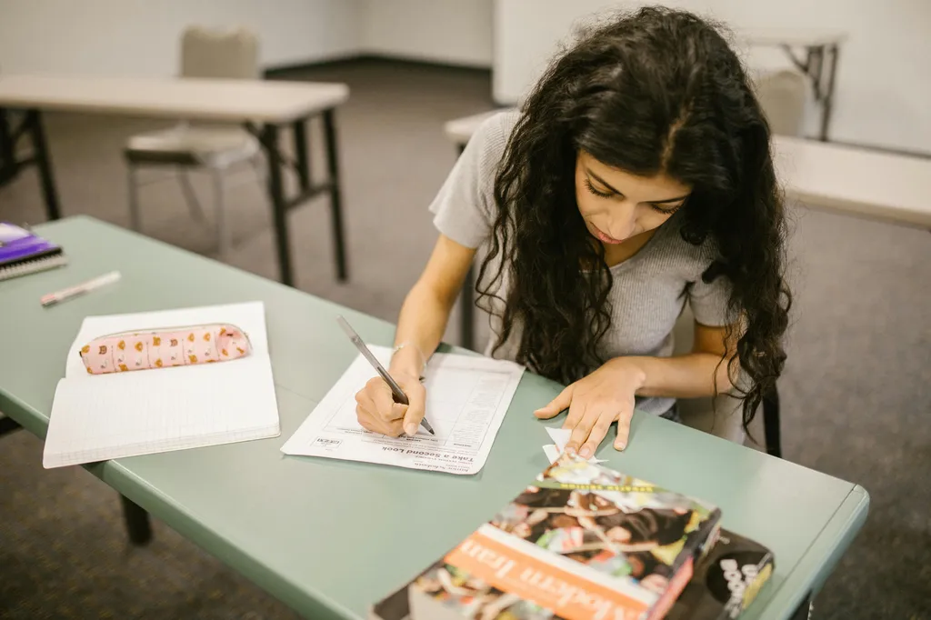 Quatre examens pour valider vos compétences et obtenir votre certification professionnelle, Certification d’éducateur comportementaliste canin à Biganos