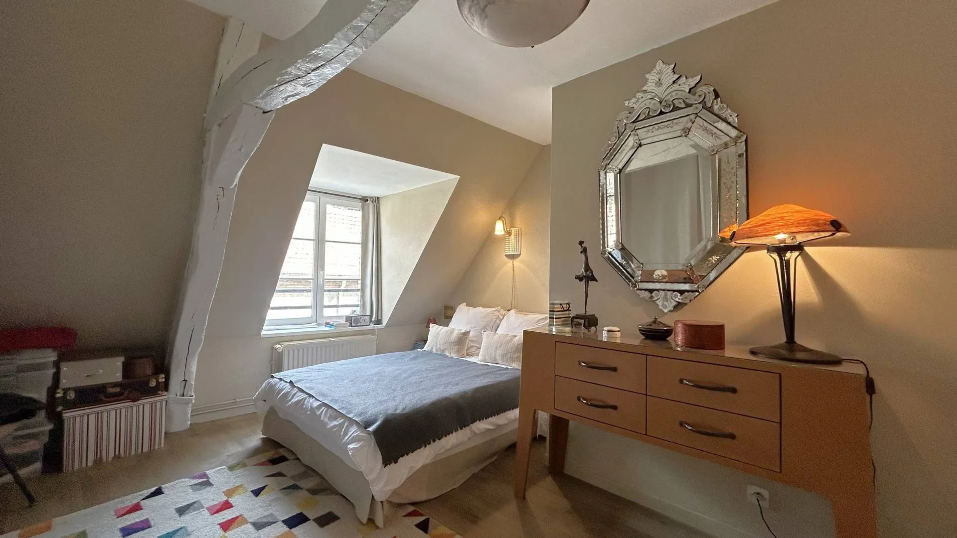 Appartement T4 dans un immeuble avec ascenseur, rénové, entre la plage et le port de DIEPPE (76) en Normandie