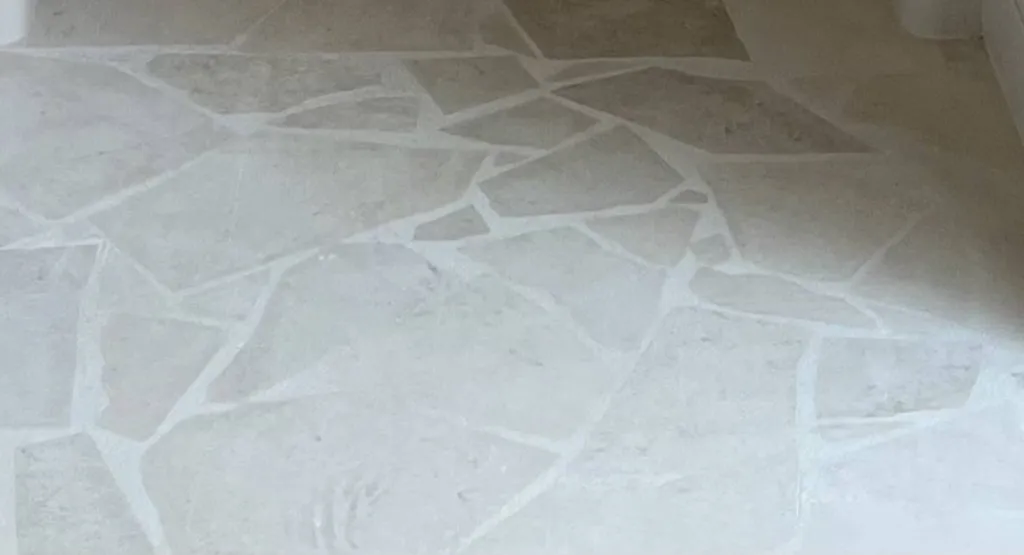 Margelle et dallage en extérieur et plage de piscine pierre de Dordogne et toutes pierres naturelles, proche Montpellier et Avignon PARIS - LYON - UZÈS - NÎMES - BEZIERS - AVIGNON - BASTIA LP PIERRE NATURELLE à PERIGUEUX 