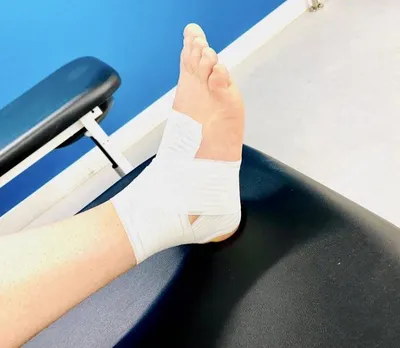 Le strapping en kinésithérapie par l’équipe du cabinet MMK à Marseille 13006