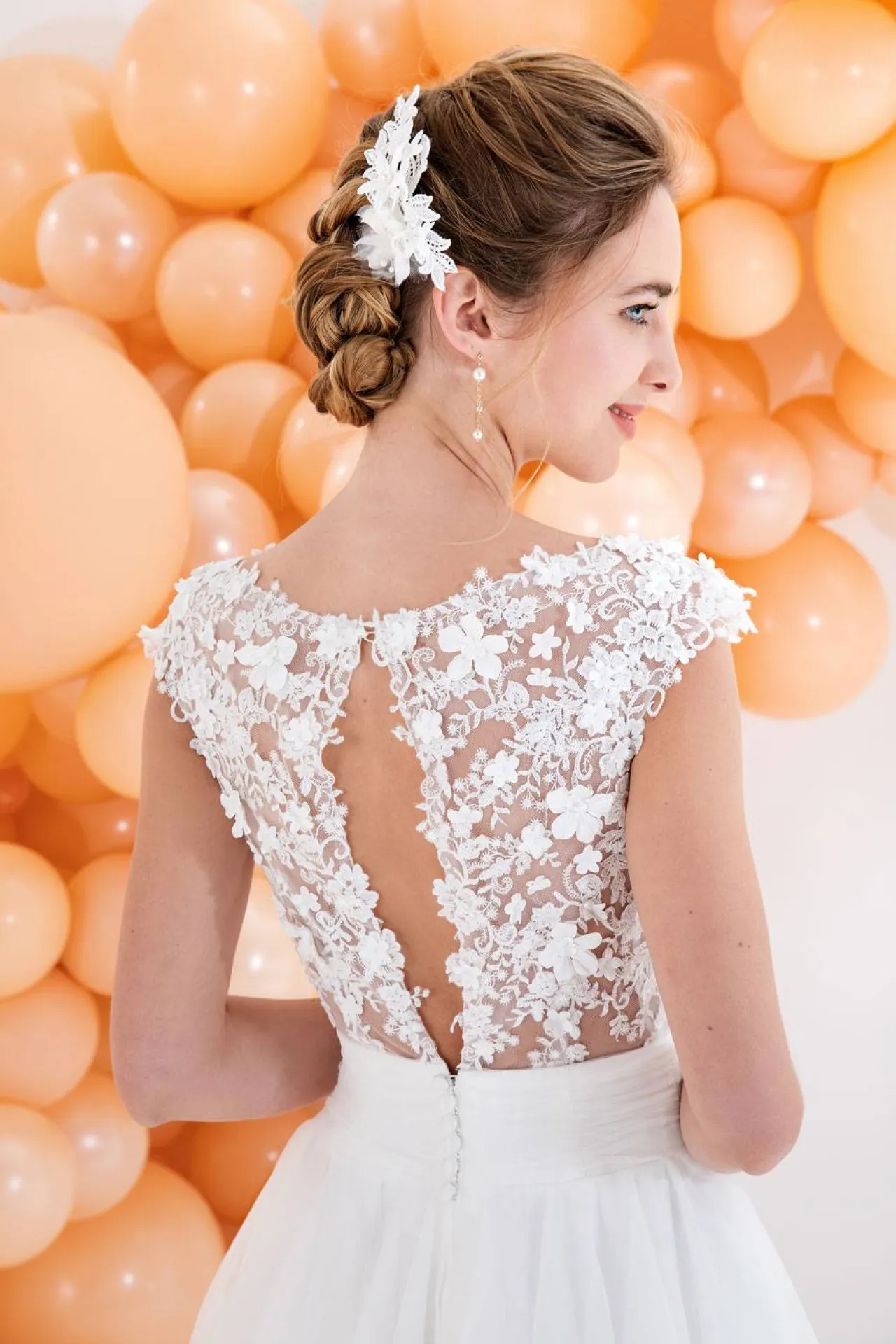 ROBE DE MARIAGE COURTE TOP DENTELLE A MARSEILLE