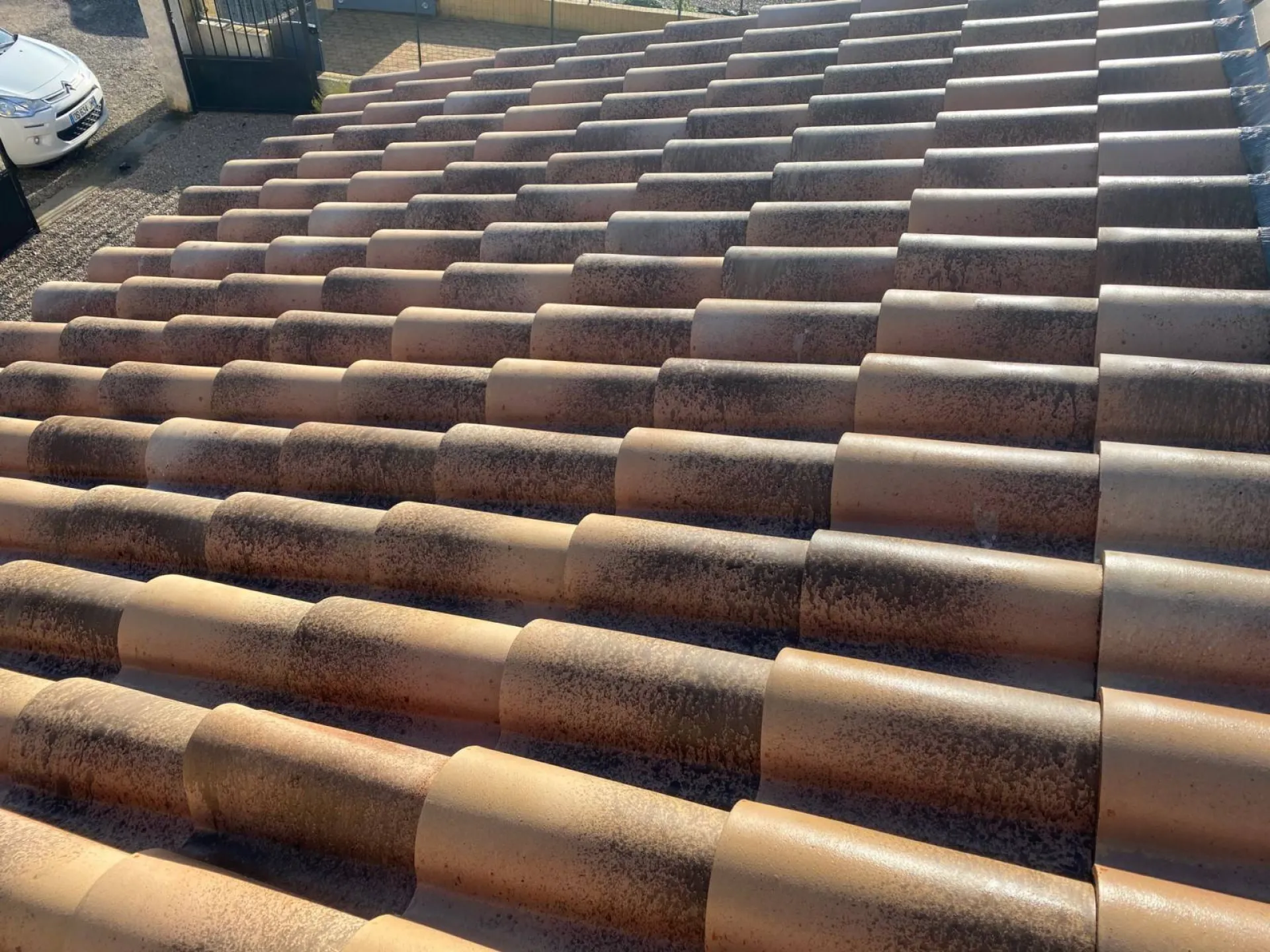 couvreur pour nettoyage toiture sur Sausset-les-Pins