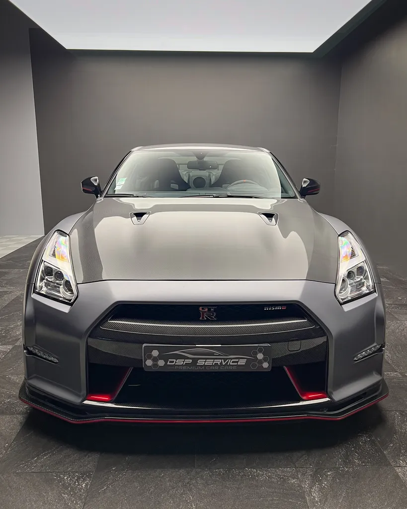 Protégez et sublimez votre Nissan GTR 35 Nismo avec un film PPF carbone