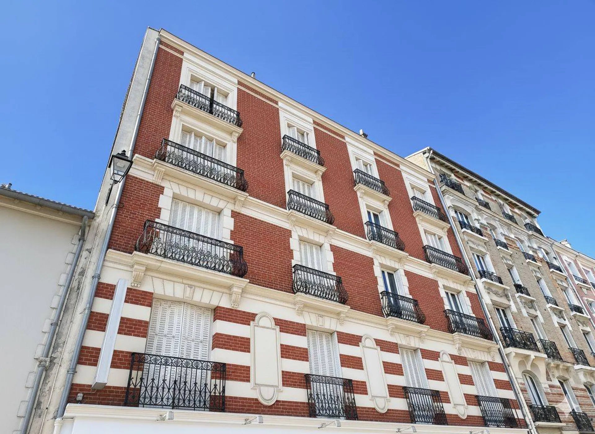 Prochainement à la vente, 3 pièces, Bécon les Bruyeres 92400