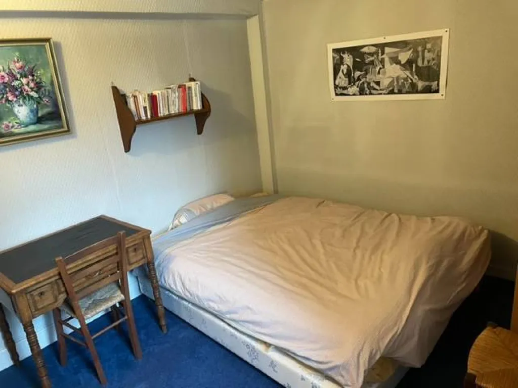 A vendre belle propriété anglo-normande de 260 m² habitables édifiée sur 778 m² de terrain