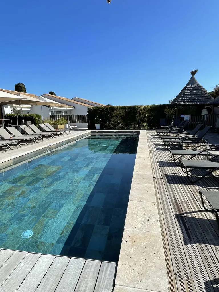 CARRELAGE PISCINE BALI MYSTIQUE BLACK