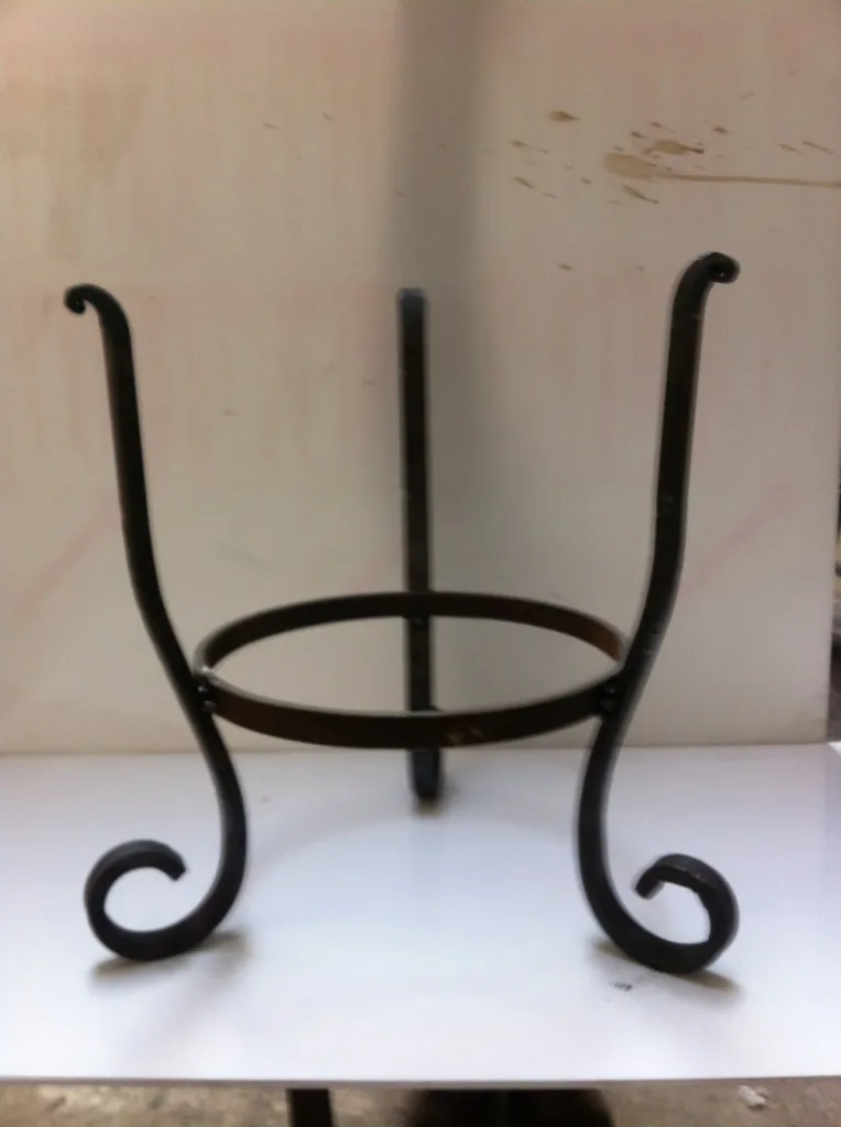 SUPPORT METALLIQUE SUR MESURE EN FER FORGE POUR OBJET DE DECORATION MARTIGUES
