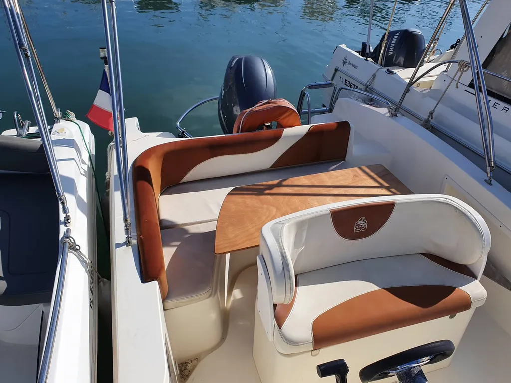 Acheter un bateau vedette d'occasion à Bandol dans le 83