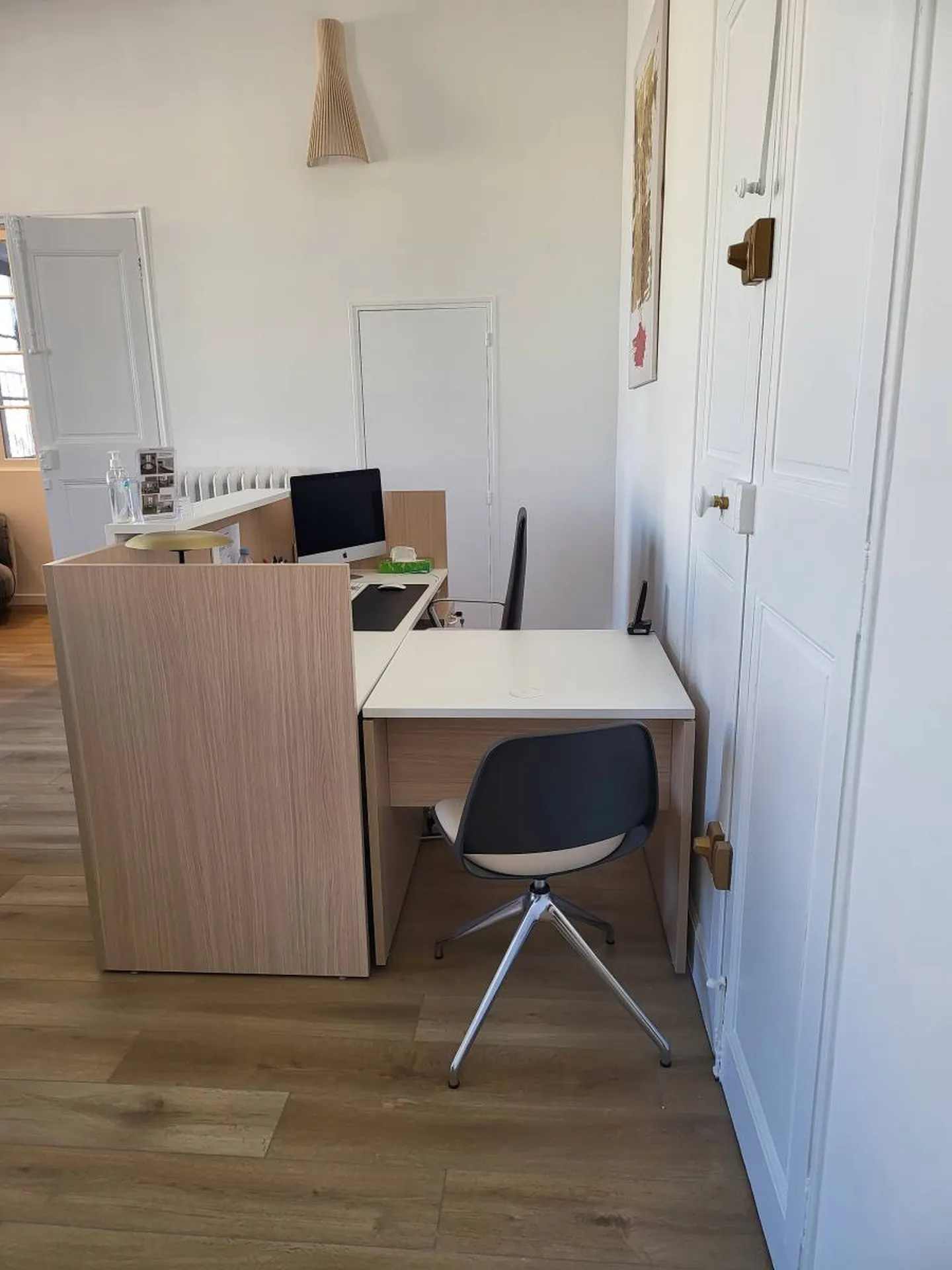 Comptoir d'accueil Fifty-Full Buronomic à Aix-en-Provence