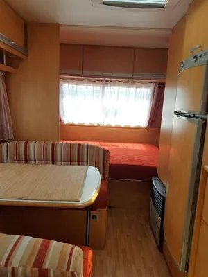 VENDU CARAVANE STERCKEMAN 496PE 7 COUCHAGES