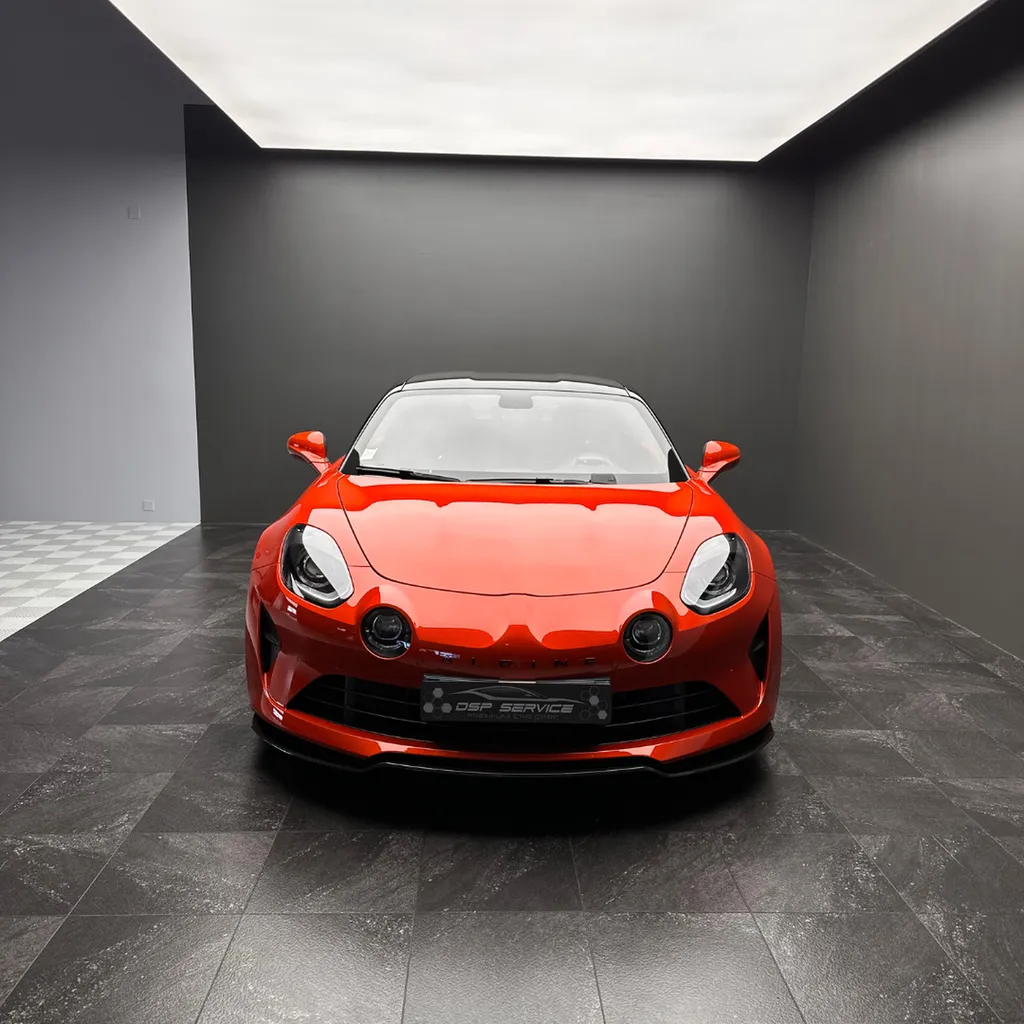 Pose d'un film PPF Skyfol sur une Alpine A110 S au Mans
