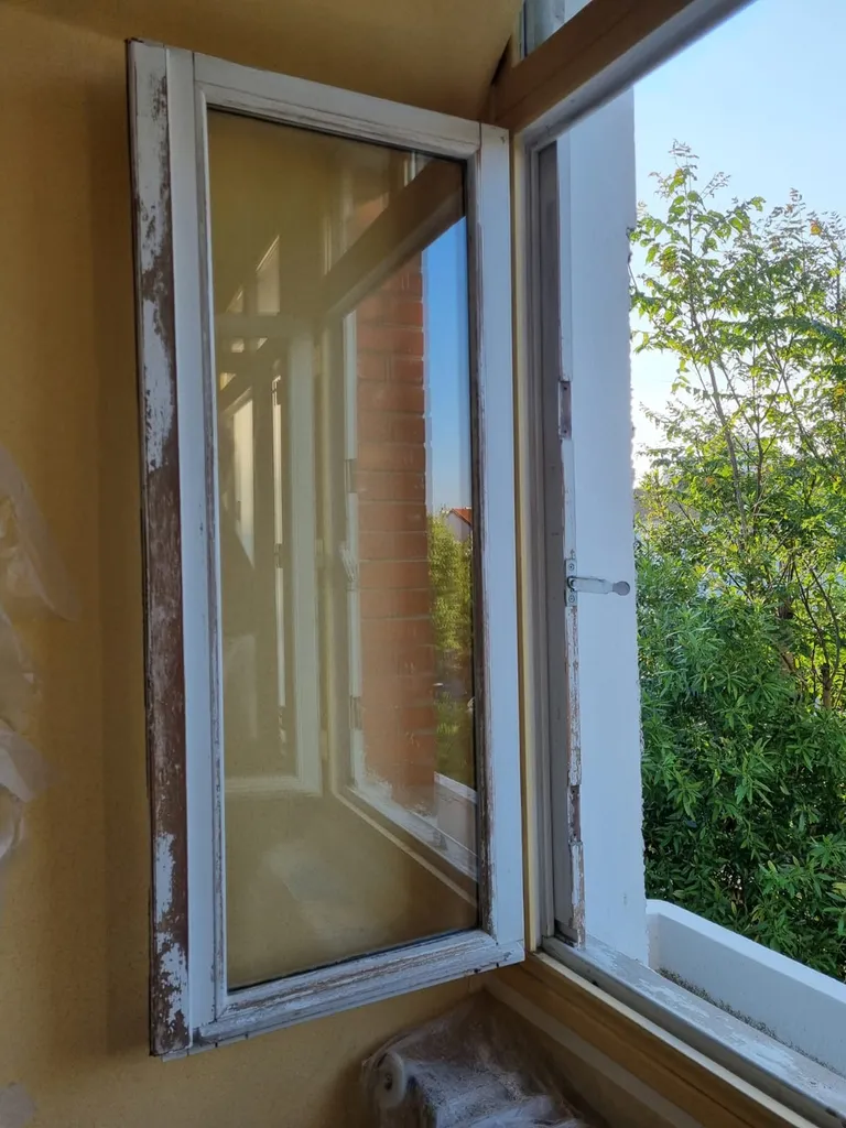 Rénovation des fenêtres extérieurs en bois et volets persiennes métallique en région parisienne 