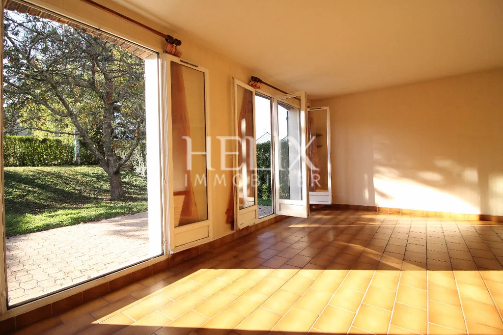 Maison Fourqueux 6 pièce et de 121 m2 sur terrain paysager et arboré de 430 m²