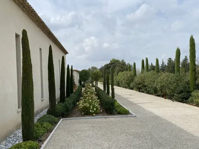 Paysagiste pour entretien de domaine dans les Bouches-du-Rhône 13, pour des espaces extérieurs soignés et durables