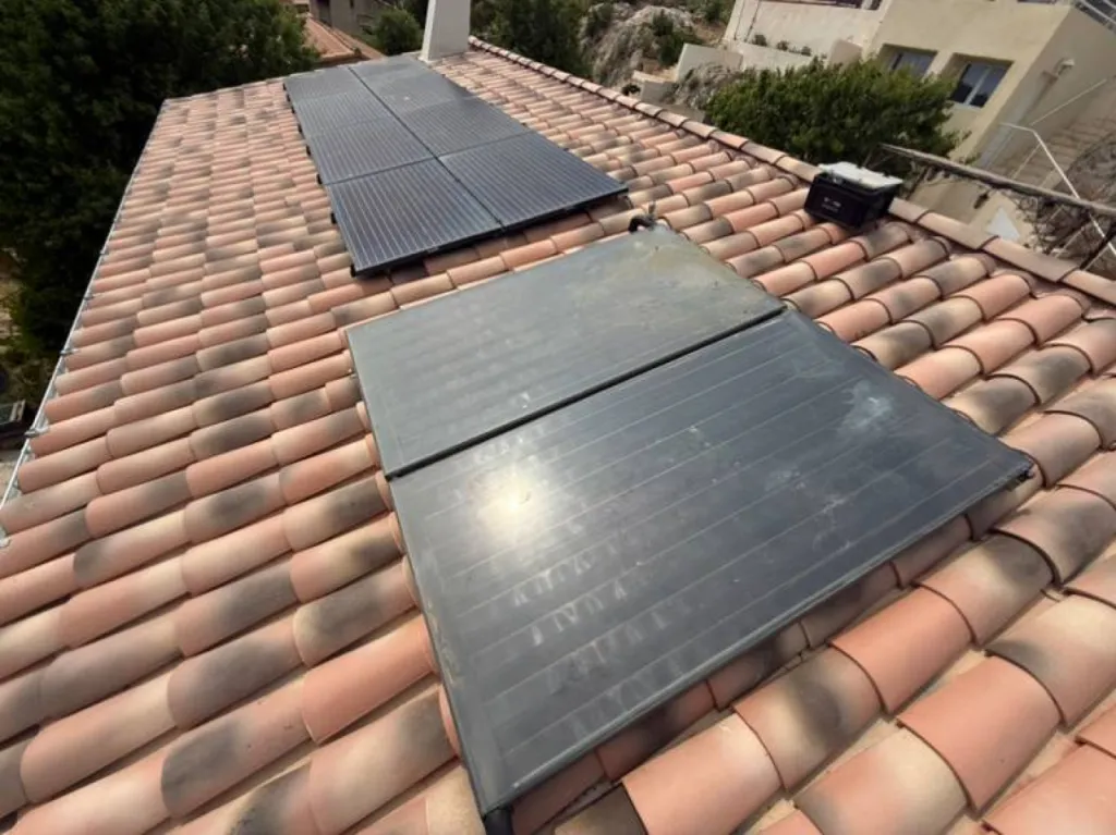 Dépose et repose de panneaux solaire sur une toiture de maison aux Pennes Mirabeau 