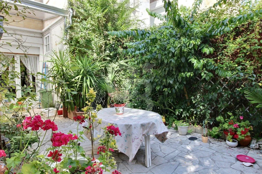 Notre zone d'activité pour ce serviceVente de demeures anciennes Le Bouscat : maisons de caractère en pierre de taille bénéficiant de rénovations raffinées
