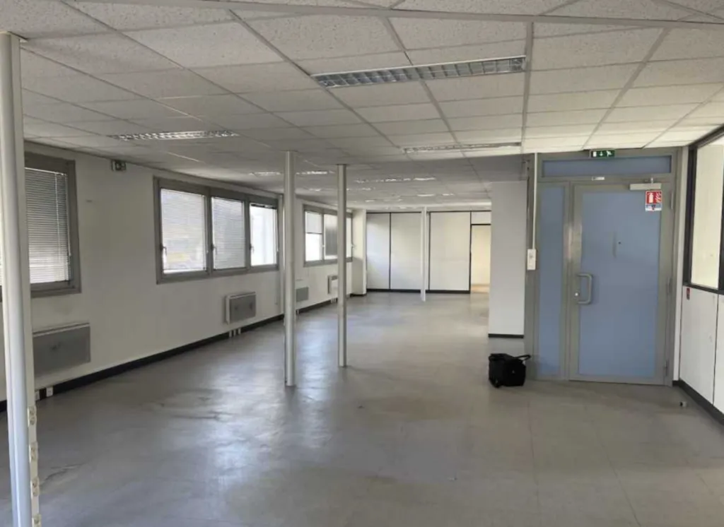 Bureaux à vendre à Rouen - 301 m² non divisibles, proche centre St Sever