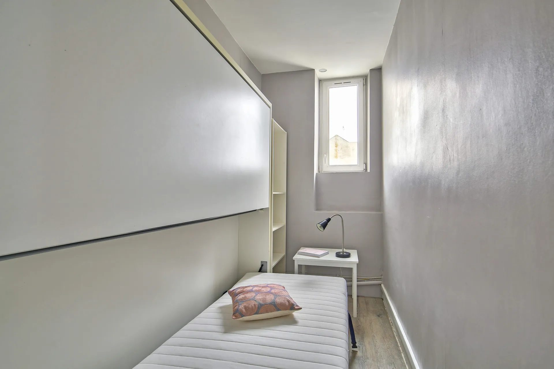 Appartement lumineux dans une rue du Centre-ville de Saint-Germain-en-Laye très recherchée