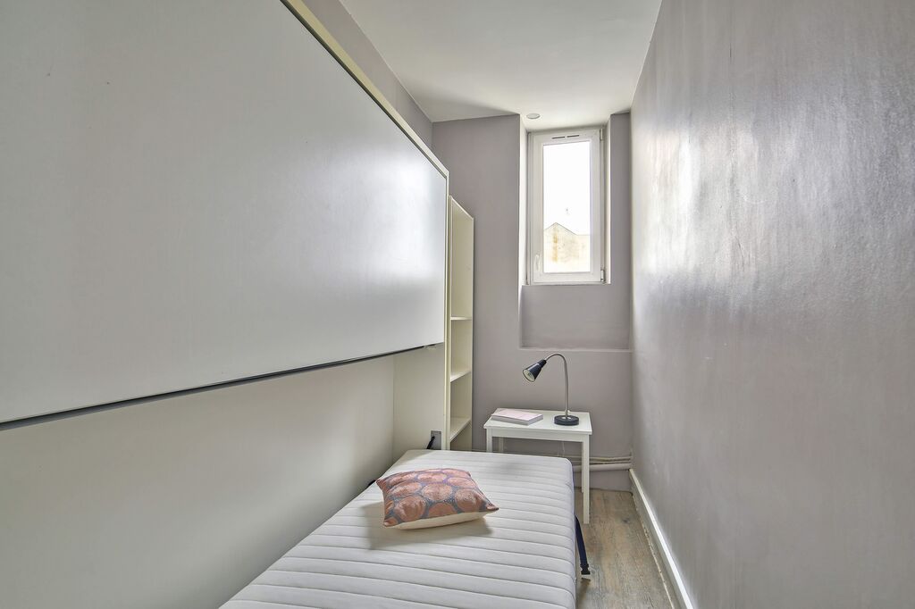 Appartement lumineux dans une rue du Centre-ville de Saint-Germain-en-Laye très recherchée