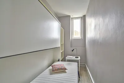 Appartement lumineux dans une rue du Centre-ville de Saint-Germain-en-Laye très recherchée