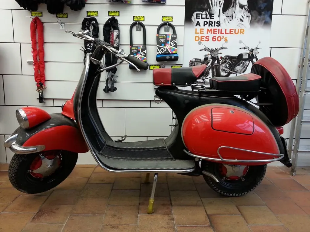 VESPA FARO BASSO TOULON