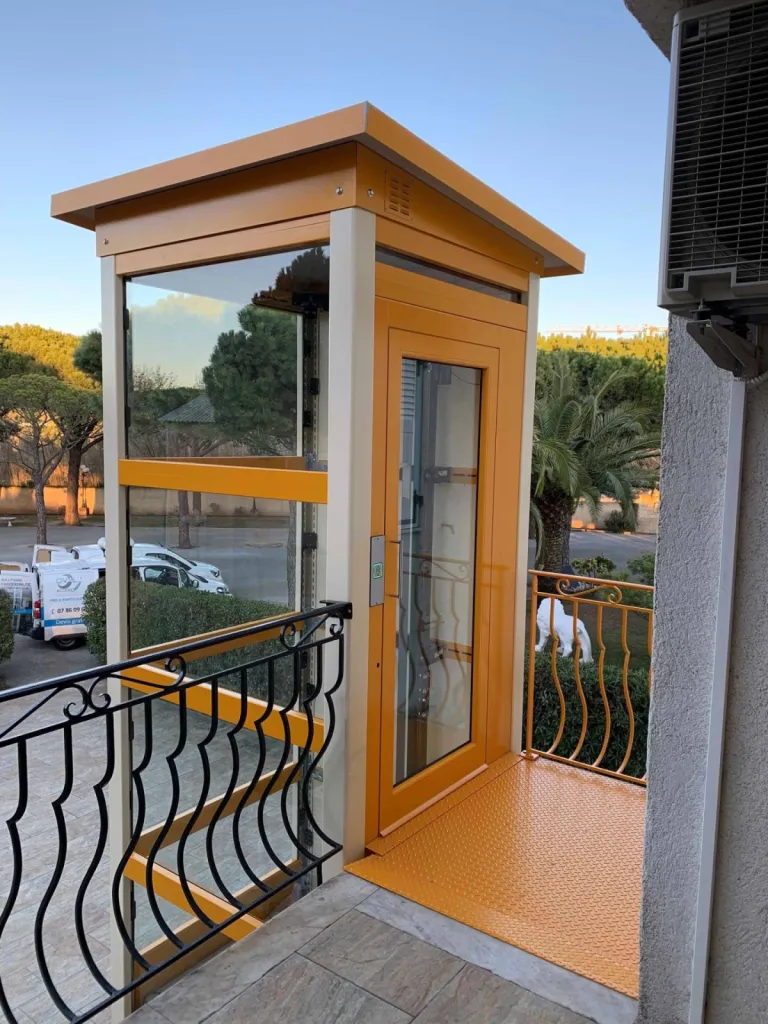 plateforme et ascenseur de maison par Oval'Access à Fréjus région PACA